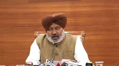 ਐਸਏਐਸ ਨਗਰ ਮੁਹਾਲੀ: ਮੋਹਾਲੀ ਵਿਖੇ ਕੈਬਿਨਟ ਮੰਤਰੀ ਹਰਪਾਲ ਸਿੰਘ ਚੀਮਾ ਨੇ ਕੈਬਨਟ ਮੀਟਿੰਗ ਸਬੰਧੀ ਦਿੱਤੀ ਜਾਣਕਾਰੀ