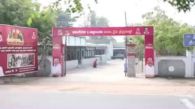 காரியாபட்டி: மல்லாங்கிணறு பகுதியில் அமைச்சர் தங்கம் தென்னரசு சார்பில் பெண்களுக்கான இலவச தொலைபேசி முகாமிடப்பட்டது