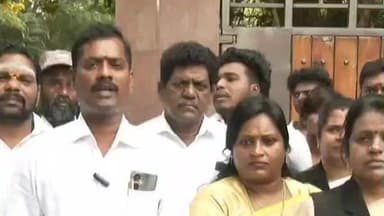 திண்டிவனம்: உச்ச நீதிமன்றத்தினை நாட ராமதாஸ் தரப்பு முடிவு என தைலாபுரம் தோட்டத்தில் பாமக நிறுவனர் ராமதாஸ் தெரிவித்துள்ளார் பாமக வழக்கறிஞர் தெரிவித்துள்ளார்