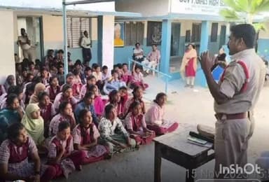 ఖిల్లా వరంగల్ ప్రభుత్వ పాఠశాలలో, మానవ అక్రమ రవాణా పై విద్యార్థులకు అవగాహన సదస్సు