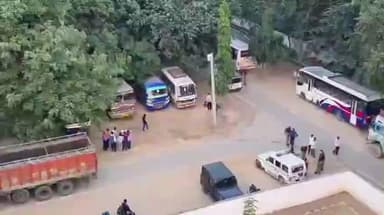 जखनिया: गाजीपुर में डग्गामार, ओवरलोड और जातिसूचक शब्द लिखे वाहनों पर बड़ी कार्रवाई, एक दिन में 2846 चालान और 362 वाहन सीज