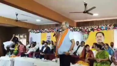 बलौदाबाज़ार: जनजातीय गौरव दिवस पर सांसद श्री अग्रवाल ने बलौदाबाज़ार में भगवान बिरसा मुंडा की प्रतिमा का अनावरण किया