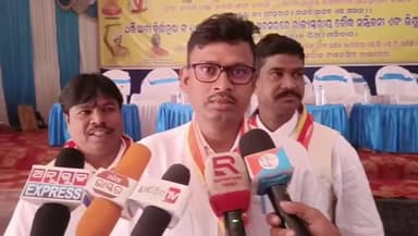 ଅନୁଗୋଳ: ଲିଙ୍ଗରାଜ ଟାଉନସିପରେ ରାଜ୍ୟ ସ୍ତରୀୟ ବୌଦ୍ଧ ସମ୍ମୀଳନୀରେ ପ୍ରତିକ୍ରିୟା ରଖିଲେ ଗଙ୍ଗାଧର ଶିଳରତ୍ନ ବୋଦ୍ଧୀ