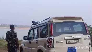 डंडा: गढ़वा सदर एसडीएम का चला डंडा, कोयल नदी के तटीय इलाकों में बालू चोरी के सबूत मिले, झोपड़ी ध्वस्त