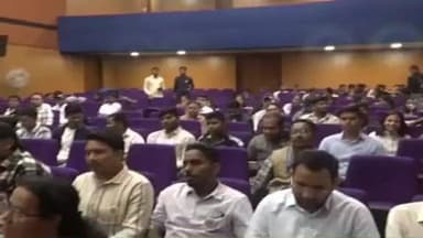 शासकीय नागार्जुन विज्ञान महाविद्यालय में एलुमिनी मीट का हुआ आयोजन, शासकीय सेवा में सेवारत कई छात्रों ने दी उपस्थिति