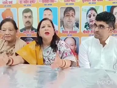 गोरखपुर: हिन्दू राष्ट्र को लेकर प्रेक्षागृह में चल रहे राष्ट्रीय अधिवेशन का समापन, सीएम योगी को प्रधानमंत्री के रूप में प्रोजेक्ट किया गया