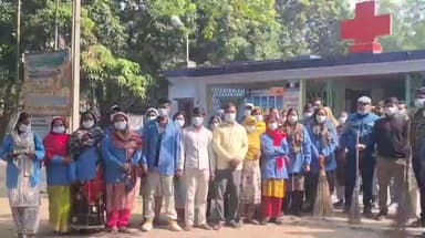 ভগবানগোলা ১: রাজ্যজুড়ে সাফাই অভিযান: ভগবানগোলার কানাপুকুর হাসপাতালে প্রশাসন ও স্বাস্থ্যকর্মীদের যৌথ উদ্যোগ দুপুর একটা নাগাদ