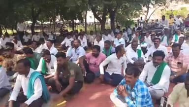 ಮುಧೋಳ: ರೈತರ ಮೇಲೆ ಎಫ್.ಐ.ಆರ್. ಹಿನ್ನಲೆ, ನಗರದಲ್ಲಿ ರೈತ ಸಂಘದಿಂದ ಸಭೆ,ಹೋರಾಟದ ಬಗ್ಗೆ ಚರ್ಚೆ