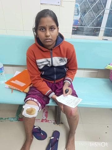 వంగూర్: చెరుకూరి గేట్ సమీపంలో కారు బైక్ ఢీ మహిళ మృతి ఇరువురికి గాయాలు