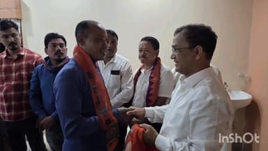সৰুপথাৰ: সৰুপথাৰৰ বাসগৃহত বিধায়ক বিশ্বজিৎ ফুকনৰ উপস্থিতিত বিজেপিত যোগদান ১০ গৰাকী পুৰুষ মহিলাৰ