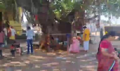 ఇటిక్యాల: బీచుపల్లి ఆలయానికి పొట్టెత్తిన భక్తులు...ప్రత్యేక పూజలు నిర్వహణ