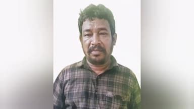 திருச்செந்தூர்: மெஞ்ஞானபுரம் காவல் நிலைய எல்லைக்குட்பட்ட பகுதியில் நடந்த கொலை வழக்கில் சம்பந்தப்பட்ட 2 பேர் குண்டர் தடுப்புச் சட்டத்தின் கீழ் சிறையில் அடைப்பு