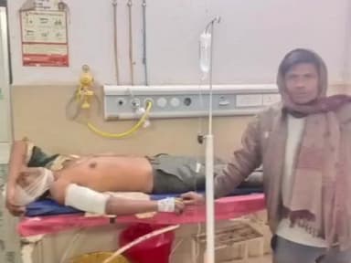 फतेहपुर: सदर के पहाड़ीपुर संगाव के बीच साइकिल सवार मजदूर को टक्कर मारते हुए अनियंत्रित कार खंती में पलटी, मजदूर गंभीर रूप से घायल