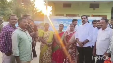 వర్ధన్నపేట: ఇందిరమ్మ ఇంటి గృహప్రవేశంలో పాల్గొన్నారు, వర్ధన్నపేట ఎమ్మెల్యే కె.ఆర్ నాగరాజు