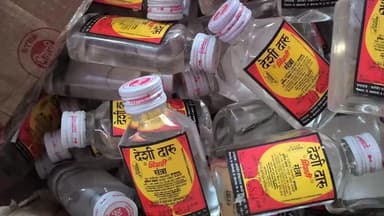 औंढा नागनाथ: कारवाईस येणाऱ्या पोलिसांना पाहताच अवैध देशी दारू विक्रेत्याने मुद्देमाल जागेवर सोडून काढला पळ पूर येथील घटना