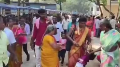 திருச்செந்தூர்: திருச்செந்தூர் முருகன் கோவிலில் விடுமுறை தினம் என்பதால் குவிந்த பக்தர்கள்