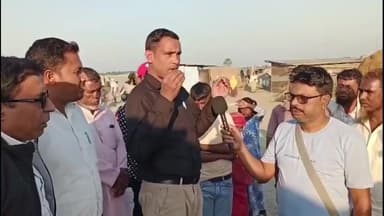 মাটিয়া: আম আদমি পাৰ্টি গোৱালপাৰা জিলা কমিটিয়ে ভাটিয়াপাৰা-সোণাপুৰৰ উচ্ছেদিত লোকৰ মাজত খাদ্য সামগ্ৰী বিতৰণ কৰে