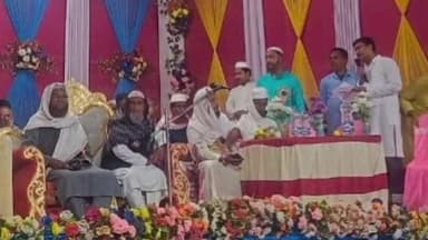 করিমপুর ২: মুরুটিয়ায় এলাকার ইসলাম ধর্মাবলম্বী মানুষদের উদ্যোগে ধর্মীয় জলসার আয়োজন