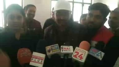 Prayagraj: मेजा तहसील परिसर में लेखपालों ने किया जमकर प्रदर्शन। #dmprayagraj #mejanews #cmyogi #upnews