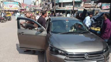 ललितपुर: ललितपुर पुलिस ने चेकिंग अभियान में 113 वाहनों का चालान किया, जिसमें ब्लैक फिल्म लगे 16 वाहनों के चालान भी शामिल हैं