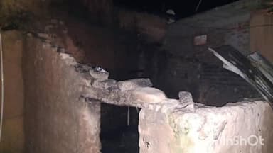 नगरोटा बगवां: नगरोटा बगवां के सुनेहड में पशुशाला में आग लगने से लाखों का नुकसान, पशुशाला में बंधा घोड़ा भी झुलसा