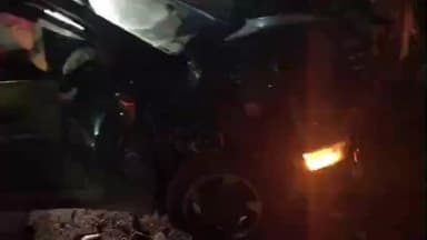 फतेहपुर: राधानगर में तेज रफ्तार कार और ट्रैक्टर की भिड़ंत, दो लोग घायल, ट्रैक्टर का पहिया निकलने से हुआ हादसा