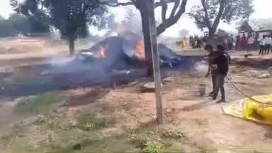 लालगंज: बेदउर गांव के गोविंदिया मजरे में धान की थ्रेसरिंग के दौरान शार्ट सर्किट से आग लगी, 15 कुंतल धान जलकर नष्ट