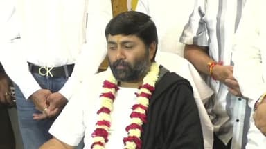 રાજકોટ દક્ષિણ: દિલ્હી બ્લાસ્ટ સાથે ગુજરાતમાં વધતી આતંકી પ્રવૃત્તિઓને રોકવા કથાકાર જીગ્નેશ દાદાએ આપ્યું મોટું નિવેદન