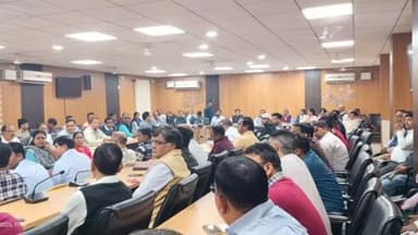 मुशहरी: बरूराज मोतीपुर: जिला पदाधिकारी की अध्यक्षता में समाहरणालय में स्वास्थ्य विभाग और आईसीडीएस की समीक्षा बैठक आयोजित