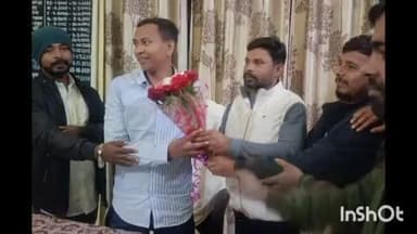 कामडारा: कामडारा थाना में युवा शक्ति सामाजिक संगठन के कार्यकर्ताओं ने नए थाना प्रभारी से मिलकर गुलदस्ता भेंट किया