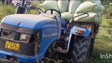 పర్వతగిరి: కల్లెడ గ్రామం వద్ద ట్రాక్టర్ బోల్తా, డ్రైవర్ మృతి, కేసు నమోదు