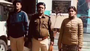 फुलवरिया: सदर इंस्पेक्टर ने बीती रात फुलवरिया और श्रीपुर थाने का किया औचक निरीक्षण, दिए आवश्यक दिशा निर्देश