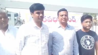 మద్నూర్: కాటన్ ఆసోసియేషన్ సభ్యులు జిన్నింగ్ మిల్లు, గేటు మూసి నిరసన, నిబంధనలు లేకుండా కొనుగోలు చెయ్యాలని డిమాండ్