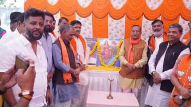 સંખેડા: નગરમાં APMC ખાતે સહકારિતા સ્નેહમિલન કાર્યક્રમનું આયોજન થયું, સાંસદ ધારાસભ્ય સહિત ખૂબ મોટી સંખ્યામાં આગેવાનો ઉપસ્થિત રહ્યા