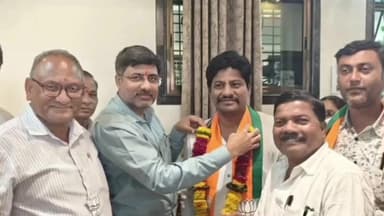 नांदगाव खंडेश्वर: माजी नगराध्यक्ष अक्षय पारसकर यांनी व त्यांच्या सहकाऱ्यांनी भारतीय जनता पक्षामध्ये अधिकृत रूपाने प्रवेश