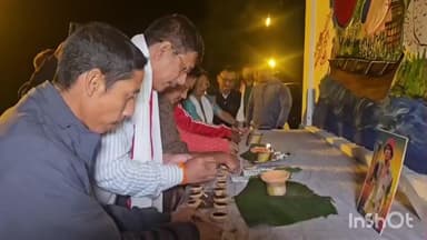 মৰাণ: খোৱাঙৰ ধেমেচিত ১ হাজাৰ এক গছি বন্তি প্ৰজ্বলন কৰা ৰাইজে উদযাপন কৰিলে প্ৰাণ শিল্পী জুবিন গাৰ্গ জন্মদিন