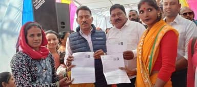 *समाधान योजना विद्युत उपभोक्ताओं के लिए नींव का पत्थर साबित होगी-मंत्री श्री सिलावट*
----
*समाधान योजना से सांवेर क्षेत्...