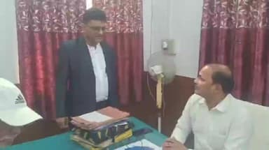 जखनिया: जिला में धान खरीद की धीमी रफ्तार, 15 दिन बाद बढ़ेगी क्रय केंद्रों पर रौनक: एडीएम प्रशासन दिनेश कुमार