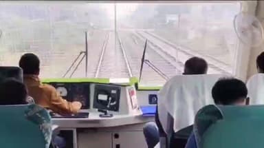 जखनिया: वाराणसी सिटी-युसूफपुर रेलखंड का DRM ने किया निरीक्षण, सिटी स्टेशन की सुविधाओं व विकास कार्यों का लिया जायजा