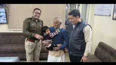 देवास: मल्हार स्मृति मंदिर के पास से गुम हुई तीन वर्षीय बालिका को पुलिस ने ढूंढकर परिजनों को सौंपा