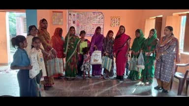 कोढ़ा: कोढ़ा के आंगनबाड़ी केंद्रों पर सेविकाओं द्वारा नियमित रूप से टेक-होम राशन का वितरण