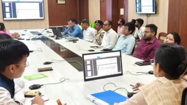 গোঁসাইগাঁও ভাগ: কোকৰাঝাৰত জিলা আয়ুক্তৰ উপস্হিতিত RO আৰু ARO সৈত্যে ভলনেৰবিলিটি মেপিং আৰু অন্যান্য অনুসাংগিক বিষয় লৈ অনুষ্ঠিত হয় সভা