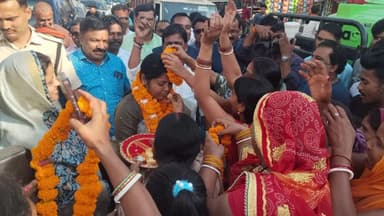 कोढ़ा: कोढ़ा में दूसरी बार जीतने के बाद विधायक कविता पासवान पहुंची कोढ़ा, समर्थकों में खुशी