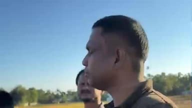 বিজনী ভাগ: ১ নং ভেটাগাঁওৰ শ্যামল সৰকাৰৰ ধান খেতিত অকস্মাৎ অগ্নি সংযোগ হৈ সম্পূৰ্ণ খেতি ভস্মীভূত বিধায়ক অজয় কু: ৰায়ৰ পৰিদৰ্শন