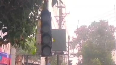 মহম্মদবাজার: বীরভূম জেলা ট্রাফিক পুলিশের পক্ষ থেকে ট্রাফিক আইন ভাঙ্গার অপরাধে ১৩৮ জনকে জরিমানা করা হয়েছে বীরভূম জেলা জুড়ে