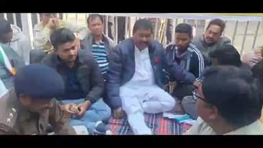 इटकी: बंधु तिर्की के नेतृत्व में पावर ग्रिड पर महाधरना, '15 साल के CSR फंड का हिसाब दो, नहीं तो बिजली काट देंगे!'