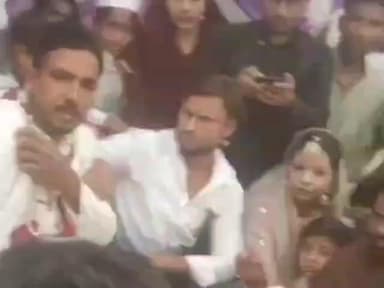 हसनपुर: हापुड़ से सैदनगली पहुंची दूल्हे की बारात, प्रेमिका के पहुंचने पर निकाह रुकवाया, हुआ हंगामा