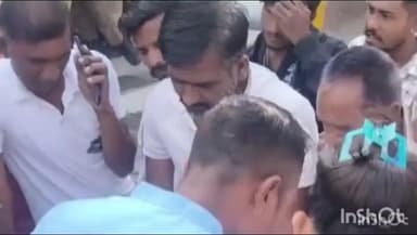 ઇડર: GRDની ભરતીના ફોર્મ માટે યુવક-યુવતીઓ ઉમટયા: ઇડર પોલીસ મથકે યુવાનોની લાગી લાઈન, જિલ્લા પોલીસ દ્વારા ભરતી પ્રક્રિયા હાથ ધરા