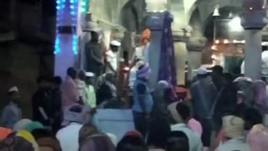 ಬಾದಾಮಿ: ಕಾಕನೂರು ಗ್ರಾಮದಲ್ಲಿ ಶ್ರದ್ಧಾ ಭಕ್ತಿಗಳಿಂದ ಜರುಗಿದ ಶ್ರೀ ಕಾಳಿಕಾ ದೇವಿ,ಸತತ ಹತ್ತು ಗಂಟೆಗಳ ಕಾಲ ಆರತಿ ಬೆಳಗಿ ಭಕ್ತಿ ಸಪರ್ಪಣೆ