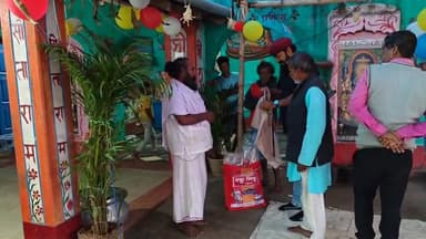 কার্তিক স্নান উপলক্ষে আড়সা রাম জানকী মন্দির আশ্রমে একমাস ধরে ভান্ডার এবং প্রভু নাম সংকীর্তন শেষ দিনে উপস্থিত বিশিষ্ট সম...